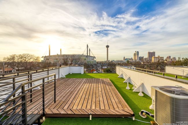Roof Top Space | Image 30