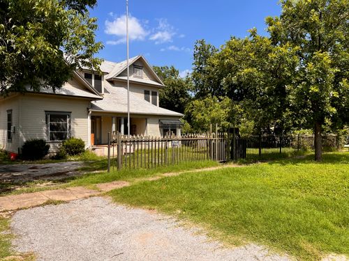 1612 Lagonda Ave, Fort Worth, TX, 76164-8833 | Card Image