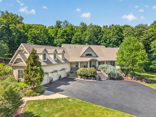 15 Entin Ter, Warwick, NY, 10990-3107 | Card Image