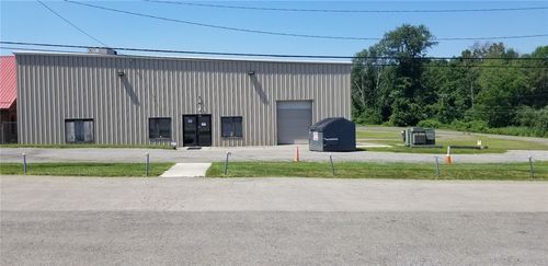 640 Evans City Rd, Butler, PA, 16001-8701 | Card Image