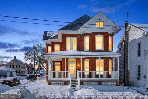 102 N Queen St, LITTLESTOWN, PA, 17340-1218 | Card Image