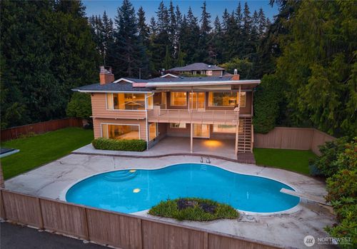 8957 188th St Sw, Edmonds, WA, 98026-5923 | Card Image
