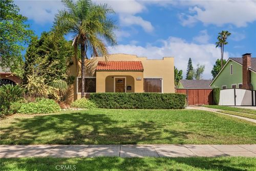 231 Lincoln Ave, Pomona, CA, 91767-3817 | Card Image