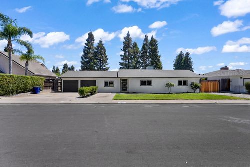 1424 La Salle Dr, Turlock, CA, 95382-2123 | Card Image