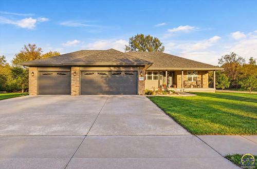 4842 Sw Misty Harbor Ave, Topeka, KS, 66610-1495 | Card Image