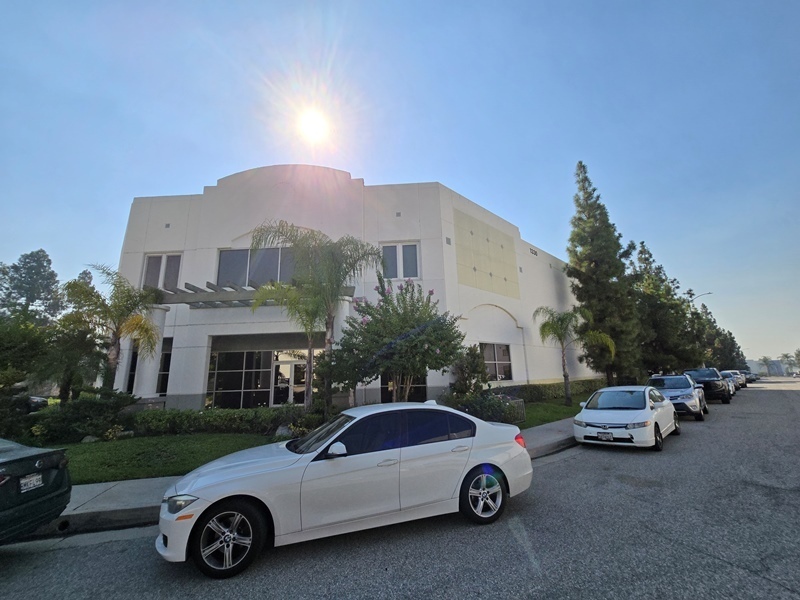 5542 Buckingham Dr, Huntington Beach, CA 92649