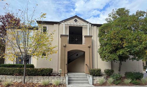 839 839 Printempo Pl, San Jose, CA, 95134-2613 | Card Image
