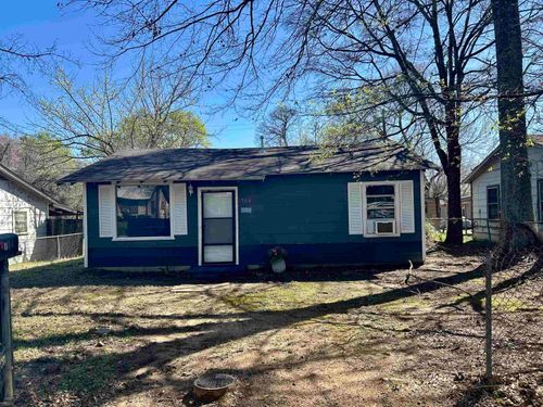 704 Wilson St, Henderson, TX, 75652-6026 | Card Image