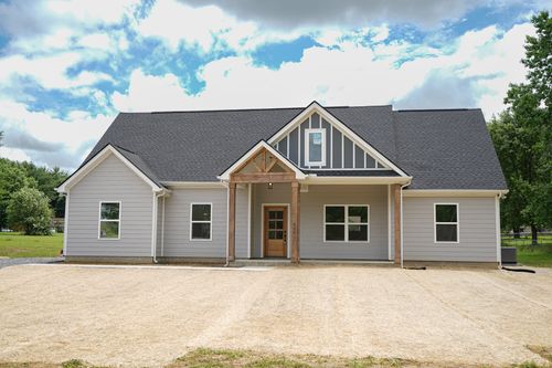 b-825 College St, Portland, TN, 37148-2114 | Card Image