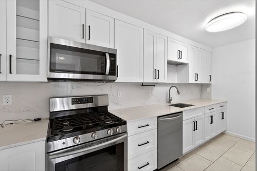 3-27 Mechanic St, Bayonne, NJ, 07002 | Card Image