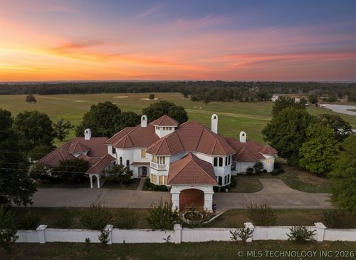 800 Pryor Ave, Pocola, OK, 74902-3042 | Card Image