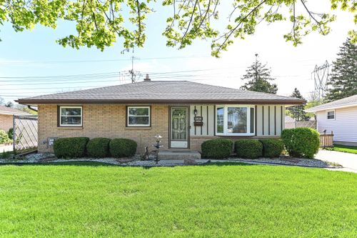 5416 S Elaine Ave, Cudahy, WI, 53110-2110 | Card Image