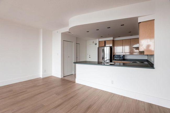 3706 - 1009 Expo Blvd, Condo with 2 bedrooms, 2 bathrooms and 1 parking in Vancouver BC | Image 16