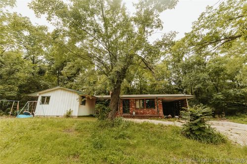 214 Forest St, Pawnee, OK, 74058-3006 | Card Image