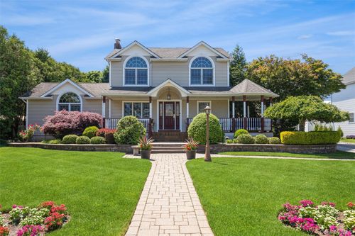 407 3rd St, East Northport, NY, 11731-2937 | Card Image