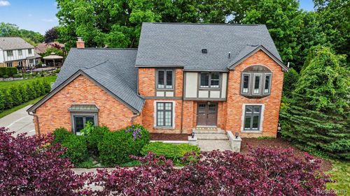 20145 Woodbend Dr, Northville, MI, 48167-3007 | Card Image