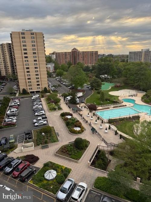 apt-1209-203 Yoakum Pkwy, ALEXANDRIA, VA, 22304-3733 | Card Image