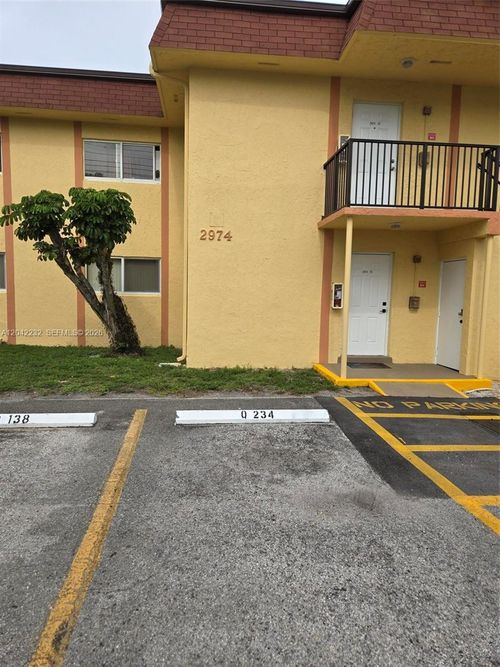 2b-2974 Nw 55th Ave, Lauderhill, FL, 33313 | Card Image