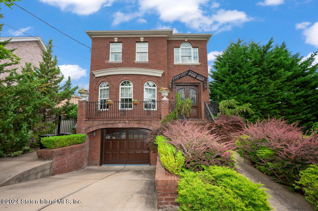 Finlay St, Staten Island, NY 10307