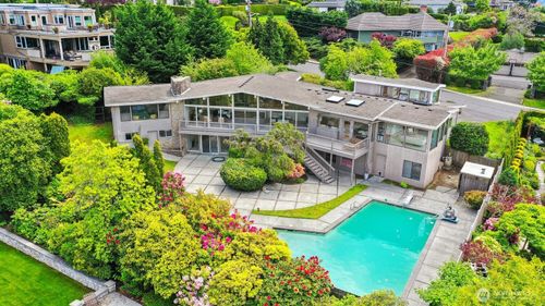 8840 Ne 24th St, Clyde Hill, WA, 98004-2425 | Card Image