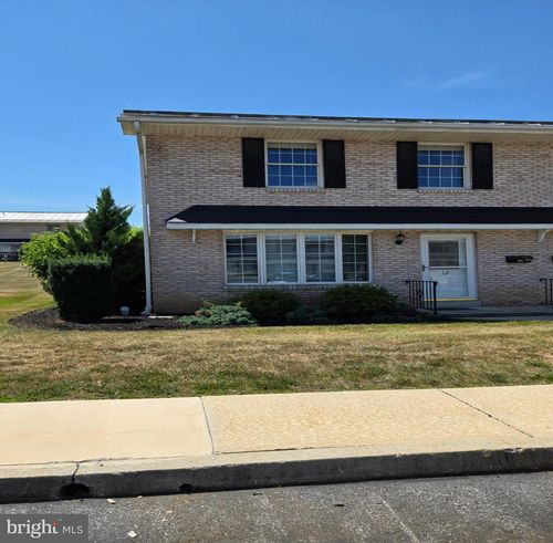 12 Bentley Pl, Carlisle, PA, 17013-4426 | Card Image