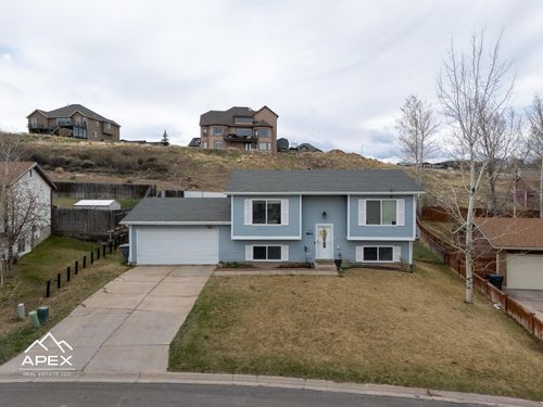 214 City View Dr, Evanston, WY, 82930-4610 | Card Image