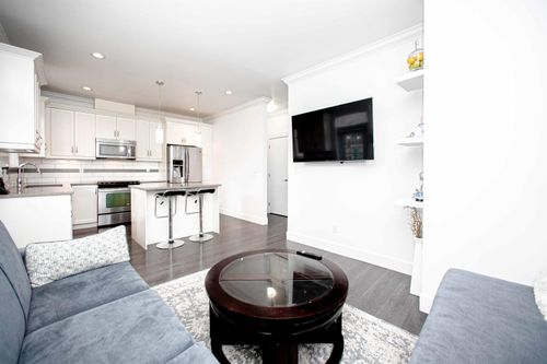 19-6929 142 St, Surrey, BC, V3W5N1 | Card Image