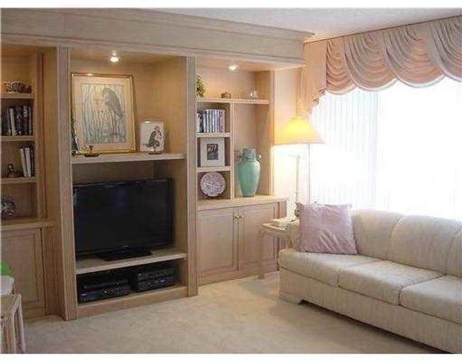 APT-308 - 4201 N Ocean Blvd, Condo with 2 bedrooms, 2 bathrooms and null parking in Boca Raton FL | Image 4