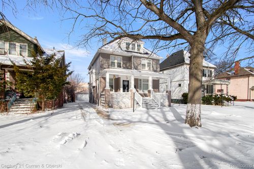 555 Josephine St, Detroit, MI, 48202-1813 | Card Image