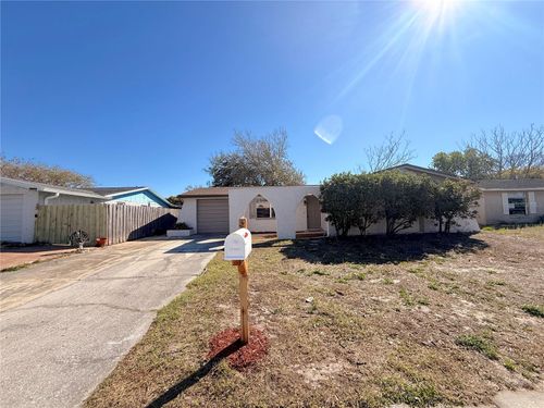 9124 Cochise Ln, PORT RICHEY, FL, 34668-4946 | Card Image