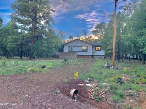 1362 Green Ridge Dr, Happy Jack, AZ, 86024-8696 | Card Image