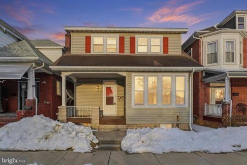 33 Sprenkle Ave, HANOVER, PA, 17331-2311 | Card Image