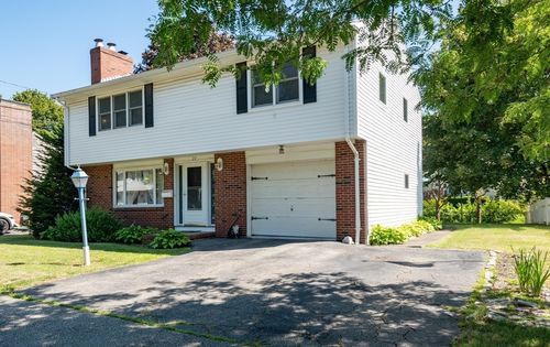 27 Station Rd, Salem, MA, 01970-4434 | Card Image