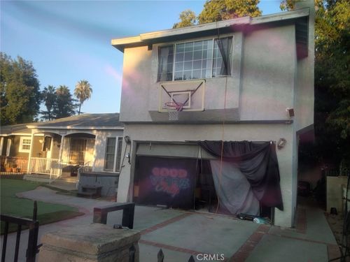 7732 Garden Grove, Reseda, CA, 91335 | Card Image