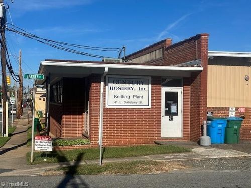 41 E Salisbury St, Denton, NC, 27239-8034 | Card Image