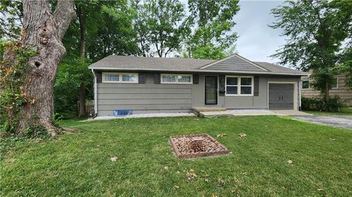 203 W Sunrise Dr, Belton, MO, 64012-2960 | Card Image