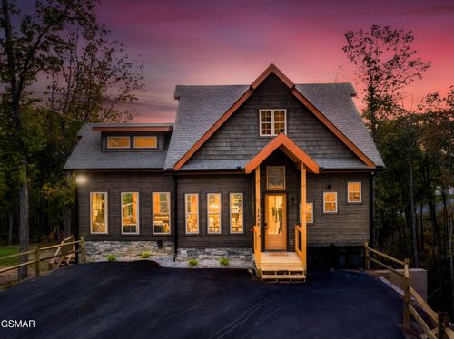 2438 Coopers Hawk Way, Sevierville, TN, 37862 | Card Image