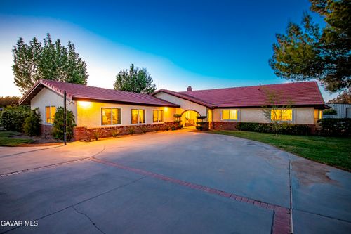 2257 W Avenue N8, Palmdale, CA, 93551-2372 | Card Image