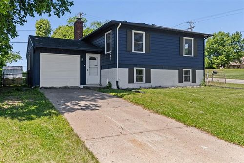 914 N Arrowhead Dr, Independence, MO, 64056-2123 | Card Image