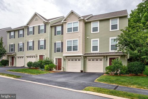 138 Kestrel Ln, Boalsburg, PA, 16827-1744 | Card Image