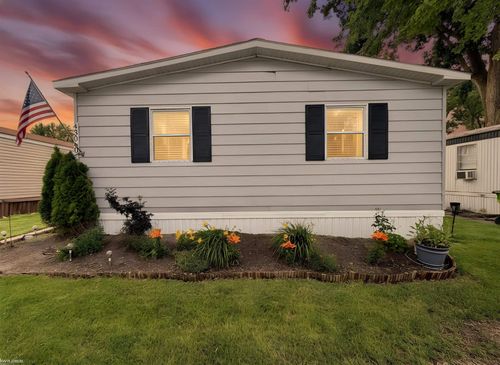 43060 Frontenac Avenue, Sterling Heights, MI, 48314 | Card Image