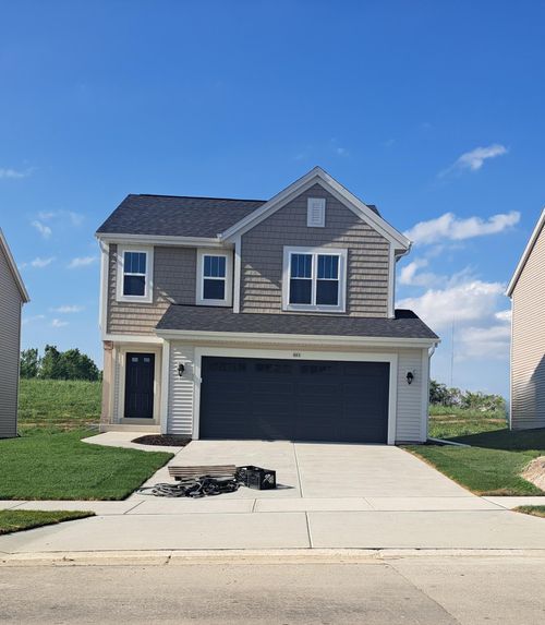 621 Belmont Dr, Watertown, WI, 53094-7729 | Card Image
