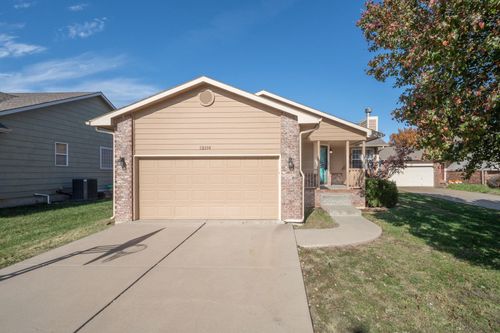 12110 E Laguna St, Wichita, KS, 67207-7019 | Card Image