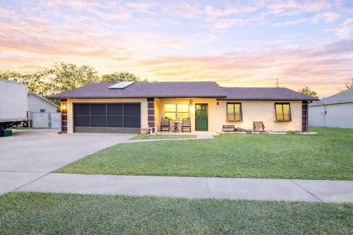 792 Bennett Rd, South Daytona, FL, 32119-1836 | Card Image