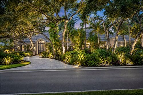1371 Jonathans Trl, Vero Beach, FL, 32963-2368 | Card Image
