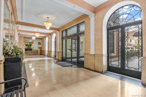 d5-7401 4th Avenue, New York, NY, 11209 | Card Image