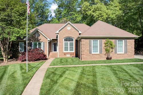 3336 Colvard Park Way, Charlotte, NC, 28269-8643 | Card Image