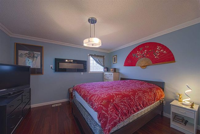 1071 Stevens Street, House other with 3 bedrooms, 2 bathrooms and 5 parking in White Rock BC | Image 17