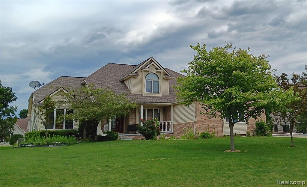 Chasseur Dr, Grand Blanc, MI 48439