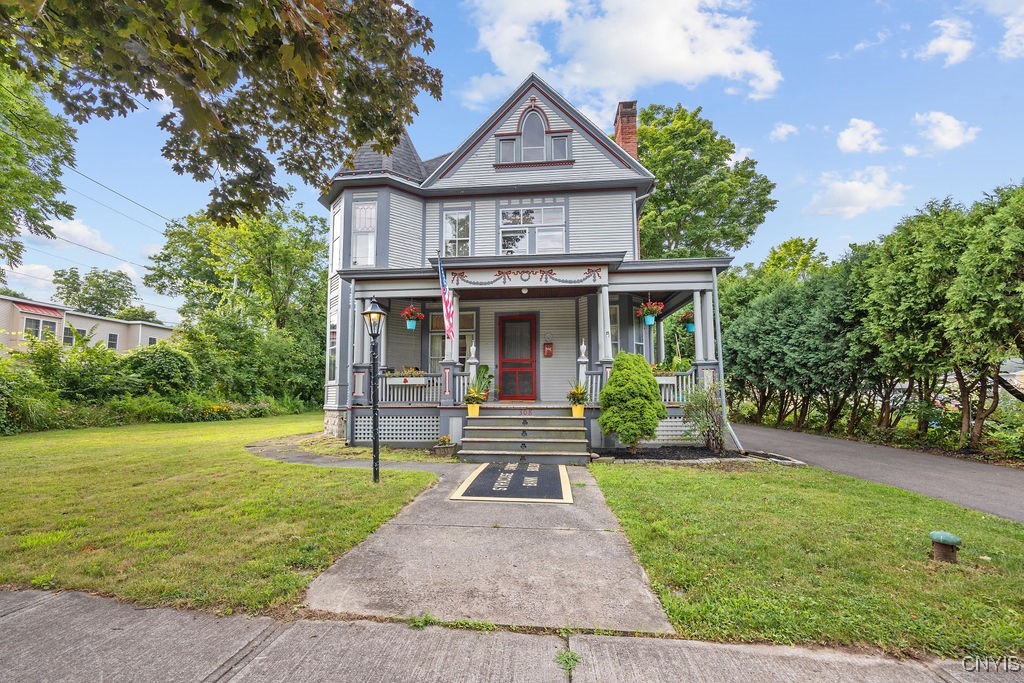 Clinton St, Fayetteville, NY 13066